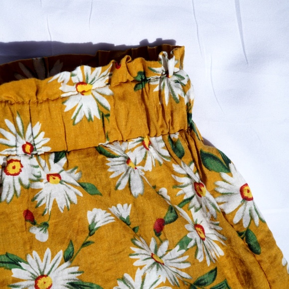 Zaful Flowy Flower Patterend Shorts - Picture 4 of 4